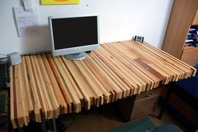 Pallet desk by Martin Wenzel of Austria